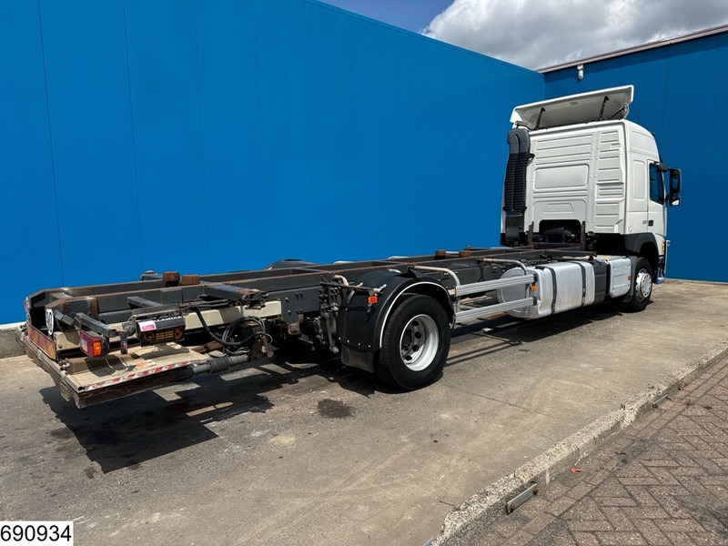 Volvo FM 330 EURO 6, BDF - Xe chở container/ Xe tải hoán đổi thân: hình 2 Volvo FM 330 EURO 6, BDF - Xe chở container/ Xe tải hoán đổi thân: hình 2