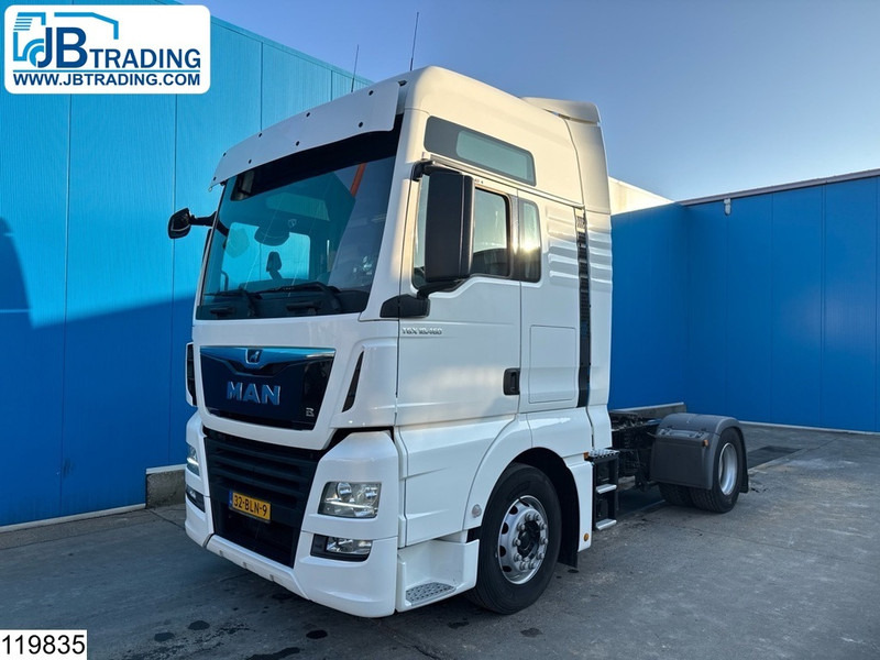 MAN TGX 18 460 EURO 6 - Xe đầu kéo: hình 1 MAN TGX 18 460 EURO 6 - Xe đầu kéo: hình 1