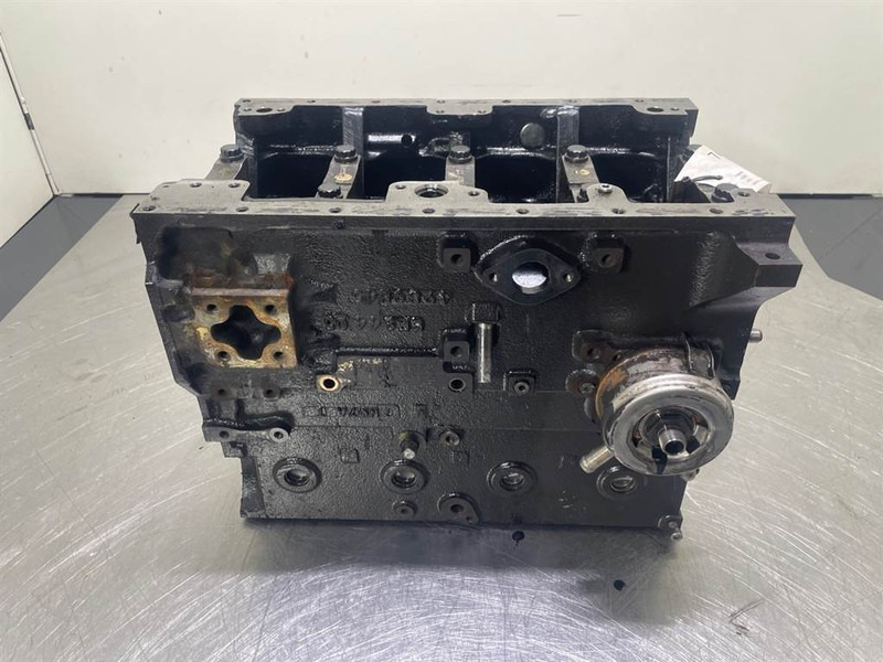 Ahlmann AS900-Cummins B3.3T-4989845-Crankcase/Unterblock - Động cơ cho Máy móc xây dựng: hình 5 Ahlmann AS900-Cummins B3.3T-4989845-Crankcase/Unterblock - Động cơ cho Máy móc xây dựng: hình 5