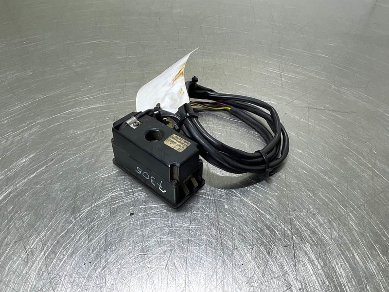 Ahlmann AZ14-4109455A-ZF 0750133022-Display unit/Dashboard - Linh kiện điện cho Máy móc xây dựng: hình 3 Ahlmann AZ14-4109455A-ZF 0750133022-Display unit/Dashboard - Linh kiện điện cho Máy móc xây dựng: hình 3