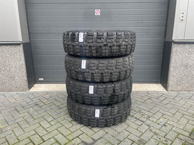 Atlas AR65-Continental 12.5R20-Tire/Reifen/Band - Lốp và vành cho Máy móc xây dựng: hình 1 Atlas AR65-Continental 12.5R20-Tire/Reifen/Band - Lốp và vành cho Máy móc xây dựng: hình 1