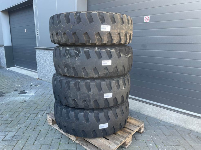 Atlas AR65-Michelin 335/80R20 (12.5R20)-Tire/Reifen/Band - Lốp và vành cho Máy móc xây dựng: hình 2 Atlas AR65-Michelin 335/80R20 (12.5R20)-Tire/Reifen/Band - Lốp và vành cho Máy móc xây dựng: hình 2