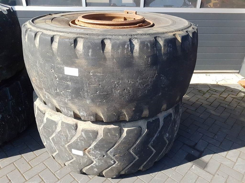Case 921C-Michelin 26.5R25-Tire/Reifen/Band - Lốp và vành cho Máy móc xây dựng: hình 3 Case 921C-Michelin 26.5R25-Tire/Reifen/Band - Lốp và vành cho Máy móc xây dựng: hình 3