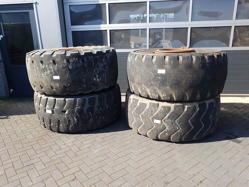 Case 921C-Michelin 26.5R25-Tire/Reifen/Band - Lốp và vành cho Máy móc xây dựng: hình 1 Case 921C-Michelin 26.5R25-Tire/Reifen/Band - Lốp và vành cho Máy móc xây dựng: hình 1