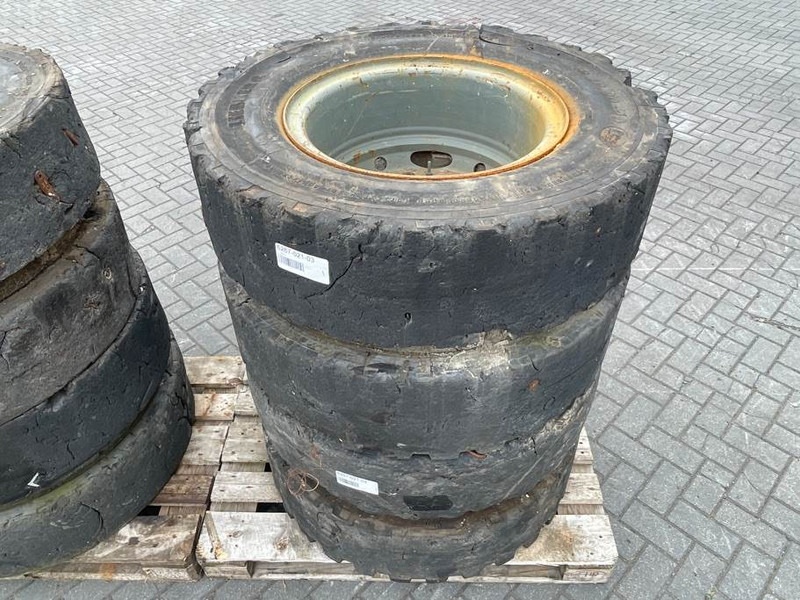 Liebherr 10.00-20 - Tire/Reifen/Band - Lốp và vành cho Máy móc xây dựng: hình 5 Liebherr 10.00-20 - Tire/Reifen/Band - Lốp và vành cho Máy móc xây dựng: hình 5