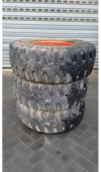 Michelin 335/80R18 (12.5R18) - Tyre/Reifen/Band - Lốp và vành cho Máy móc xây dựng: hình 1 Michelin 335/80R18 (12.5R18) - Tyre/Reifen/Band - Lốp và vành cho Máy móc xây dựng: hình 1