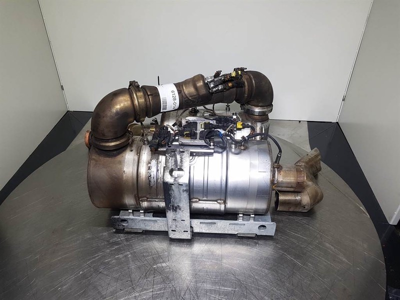 Sennebogen 818 - Exhaust system/Auspuff/Uitlaat - Động cơ và các bộ phận cho Máy móc xây dựng: hình 1 Sennebogen 818 - Exhaust system/Auspuff/Uitlaat - Động cơ và các bộ phận cho Máy móc xây dựng: hình 1