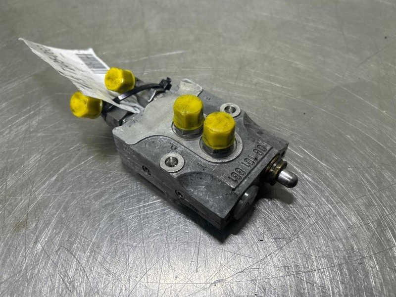 Terex TW150-6047883-Valve/Ventile/Ventiel - Thủy lực cho Máy móc xây dựng: hình 1 Terex TW150-6047883-Valve/Ventile/Ventiel - Thủy lực cho Máy móc xây dựng: hình 1