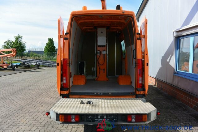 Iveco 50C11 Iveco Daily Versalift 14m Erdgasantrieb - Nền bục trên không gắn trên xe tải: hình 4 Iveco 50C11 Iveco Daily Versalift 14m Erdgasantrieb - Nền bục trên không gắn trên xe tải: hình 4
