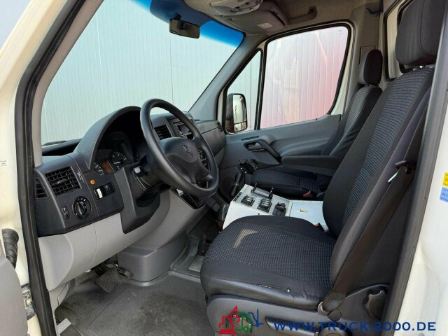 Mercedes-Benz Sprinter 516 Fahrtec RTW Luftfederung 1. Hand - Xe cứu thương: hình 5 Mercedes-Benz Sprinter 516 Fahrtec RTW Luftfederung 1. Hand - Xe cứu thương: hình 5