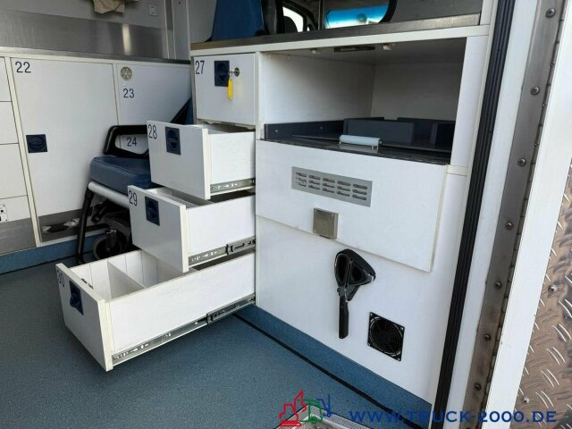 Mercedes-Benz Sprinter 516 Fahrtec RTW Luftfederung 1. Hand - Xe cứu thương: hình 3 Mercedes-Benz Sprinter 516 Fahrtec RTW Luftfederung 1. Hand - Xe cứu thương: hình 3