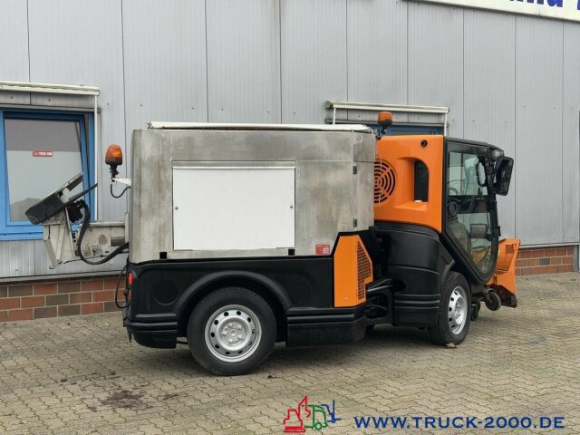 Nilfisk JungoJet3500 Winterdienst & Kehrmaschine - Xe quét đường: hình 4 Nilfisk JungoJet3500 Winterdienst & Kehrmaschine - Xe quét đường: hình 4