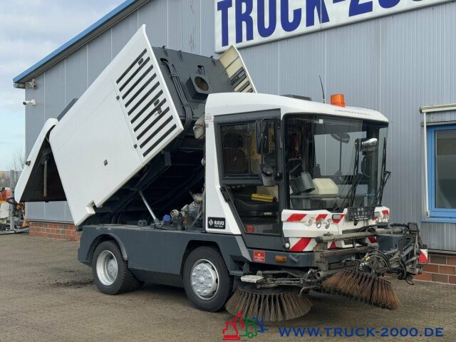 Ravo 540 3 Besensystem Sweeper + Sprühen 50 Km/h - Xe quét đường: hình 3 Ravo 540 3 Besensystem Sweeper + Sprühen 50 Km/h - Xe quét đường: hình 3