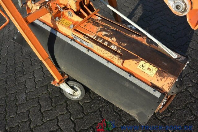 Unimog Dücker RSM 13/2 Ausleger & Schlegelmäher - Dàn băm cỏ cần cẩu: hình 3 Unimog Dücker RSM 13/2 Ausleger & Schlegelmäher - Dàn băm cỏ cần cẩu: hình 3