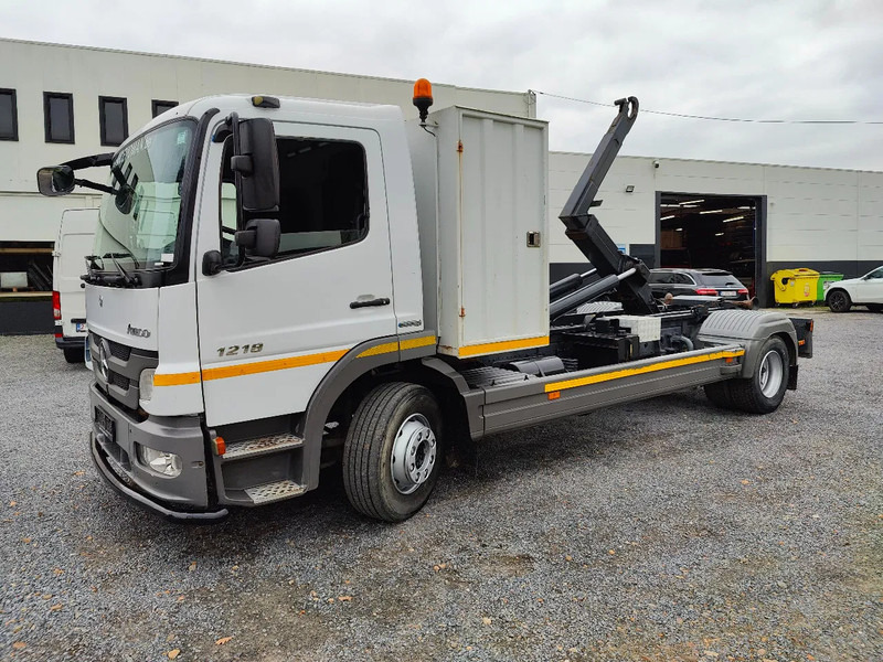 Mercedes-Benz Atego 1218 Containersystem / Hooklift Hyvalift - Xe tải nâng móc: hình 1 Mercedes-Benz Atego 1218 Containersystem / Hooklift Hyvalift - Xe tải nâng móc: hình 1
