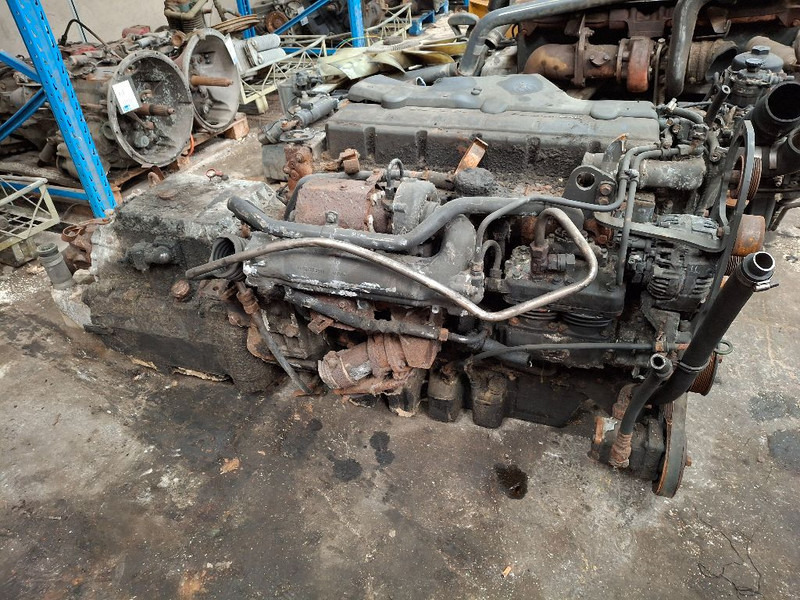 MAN D0836LOH63 - Động cơ: hình 2 MAN D0836LOH63 - Động cơ: hình 2