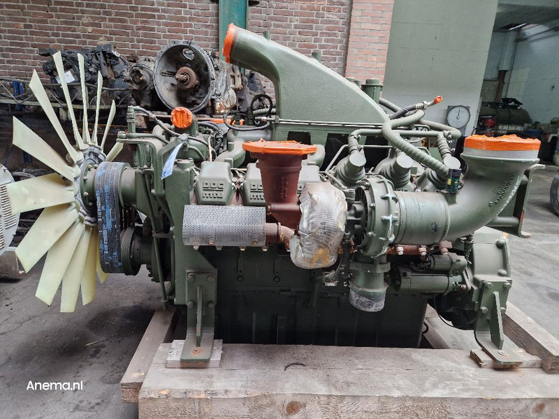 MTU (MERCEDES-BENZ) 12V 2000 - Động cơ: hình 1 MTU (MERCEDES-BENZ) 12V 2000 - Động cơ: hình 1