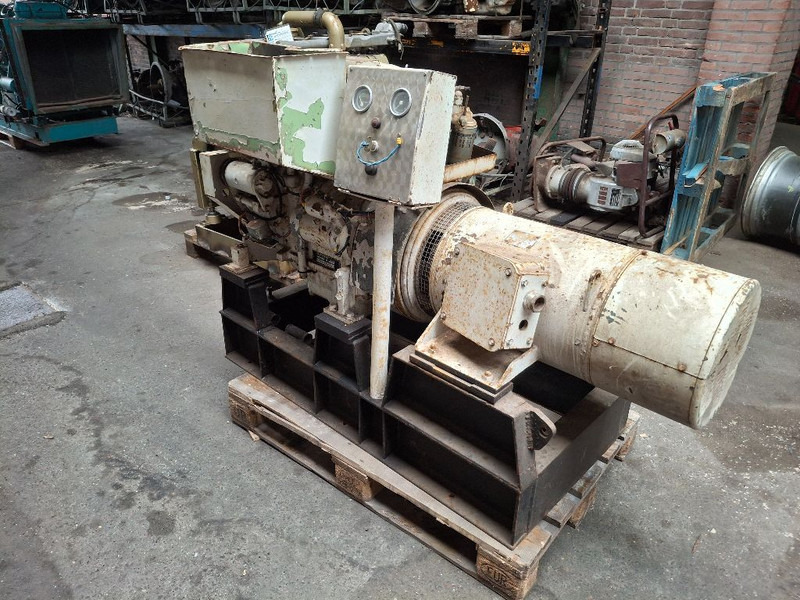 Deutz F3L912 - Phụ tùng: hình 3 Deutz F3L912 - Phụ tùng: hình 3