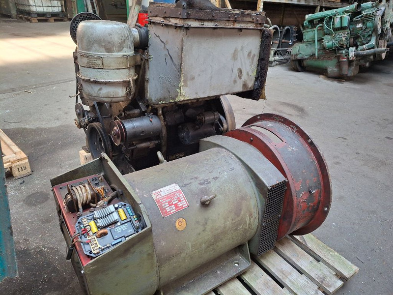 Deutz F3L912 - Phụ tùng: hình 4 Deutz F3L912 - Phụ tùng: hình 4