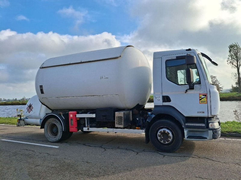 Renault MIDLUM 220 GAS / LPG - Xe bồn: hình 4 Renault MIDLUM 220 GAS / LPG - Xe bồn: hình 4