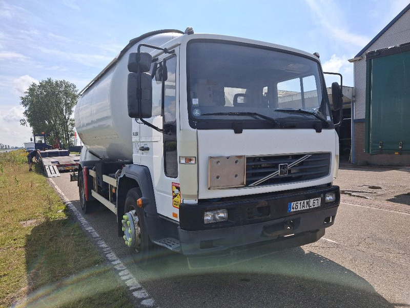 Volvo FL 250 GAS / LPG - Xe bồn: hình 2 Volvo FL 250 GAS / LPG - Xe bồn: hình 2
