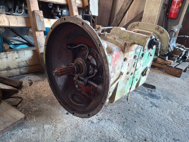 Volvo SR62 - Hộp số: hình 1 Volvo SR62 - Hộp số: hình 1