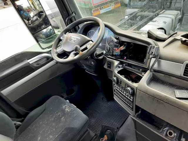 MAN TGX 18.400 - Xe đầu kéo: hình 5 MAN TGX 18.400 - Xe đầu kéo: hình 5
