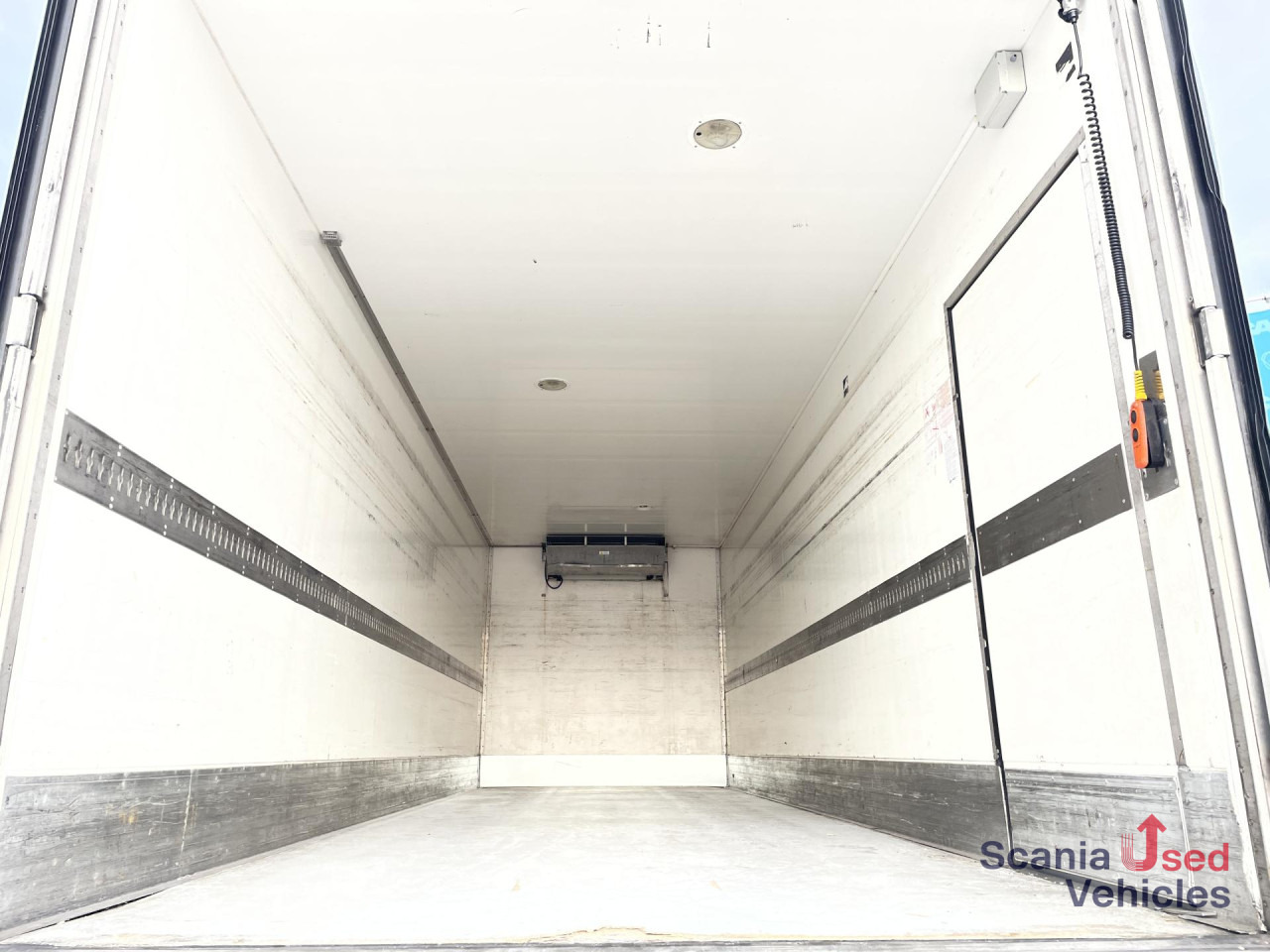 SCANIA P 250 B4x2LA FRIGO -27 TAIL LIFT 1.5T 815X251X244C - Xe tải đông lạnh: hình 3 SCANIA P 250 B4x2LA FRIGO -27 TAIL LIFT 1.5T 815X251X244C - Xe tải đông lạnh: hình 3