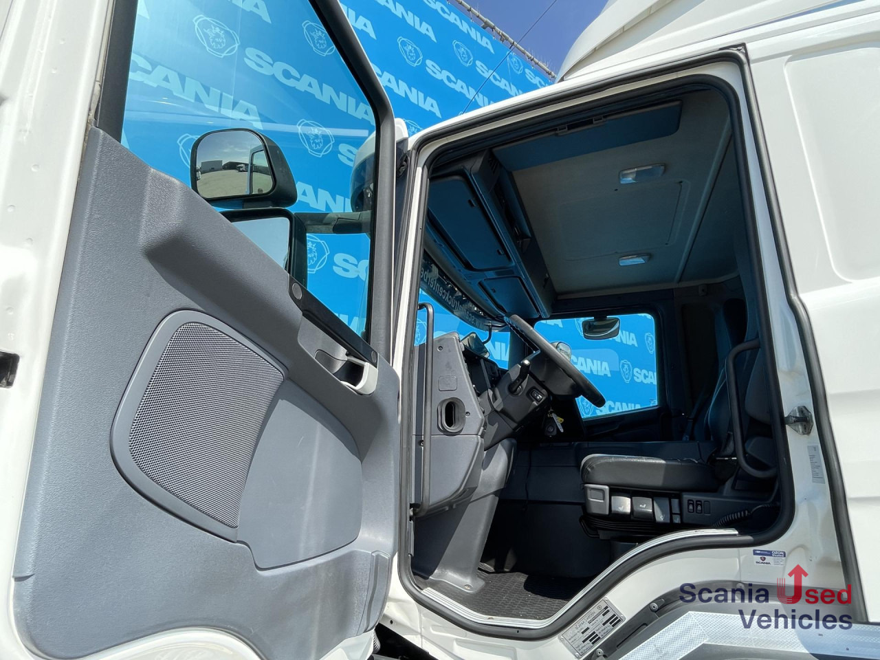 SCANIA P 250 DB4x2MNB SIDE DOORS FULL AIR 250X246X250CM - Xe tải hộp: hình 4 SCANIA P 250 DB4x2MNB SIDE DOORS FULL AIR 250X246X250CM - Xe tải hộp: hình 4