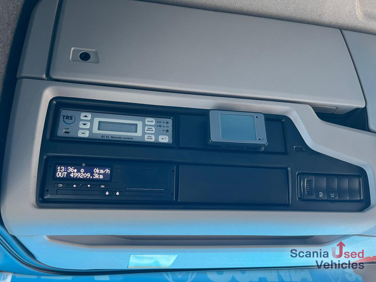 SCANIA R 410 B6x2*4NB LNG RETARDER FRIGO CHEREAU 765x250x - Xe tải đông lạnh: hình 4 SCANIA R 410 B6x2*4NB LNG RETARDER FRIGO CHEREAU 765x250x - Xe tải đông lạnh: hình 4