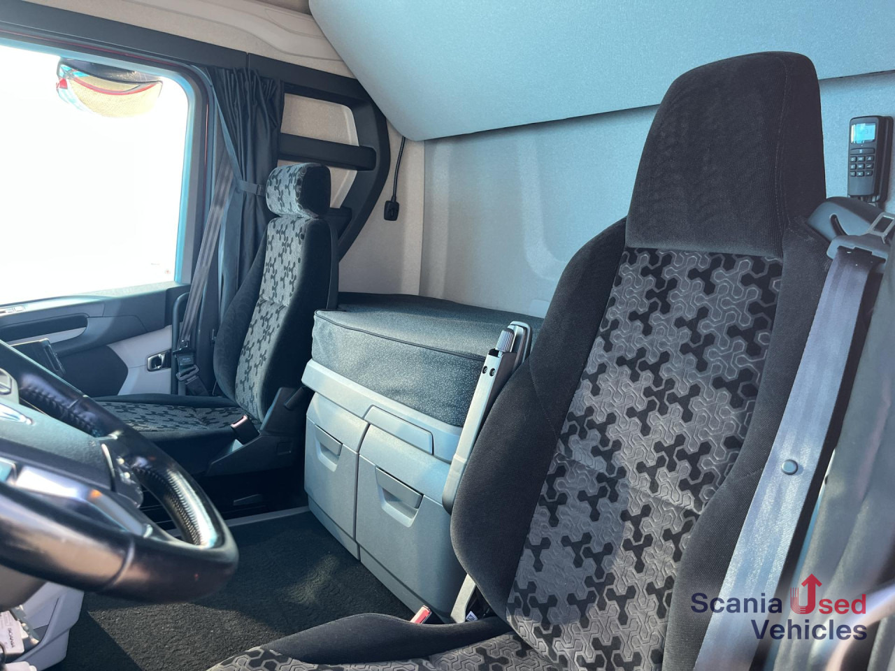 SCANIA R 410 A4x2NA RETARDER LED NAVI - Xe đầu kéo: hình 3 SCANIA R 410 A4x2NA RETARDER LED NAVI - Xe đầu kéo: hình 3