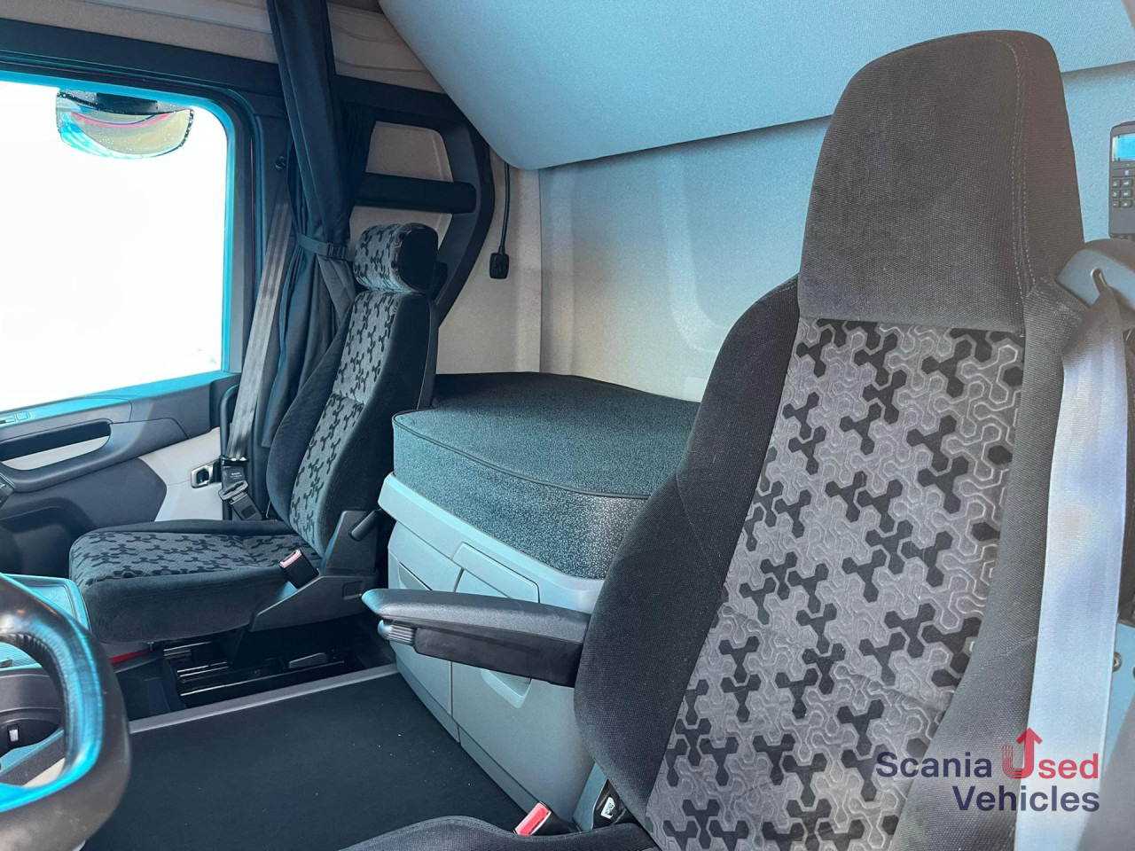 SCANIA R 410 A4x2NA RETARDER LED NAVI - Xe đầu kéo: hình 3 SCANIA R 410 A4x2NA RETARDER LED NAVI - Xe đầu kéo: hình 3