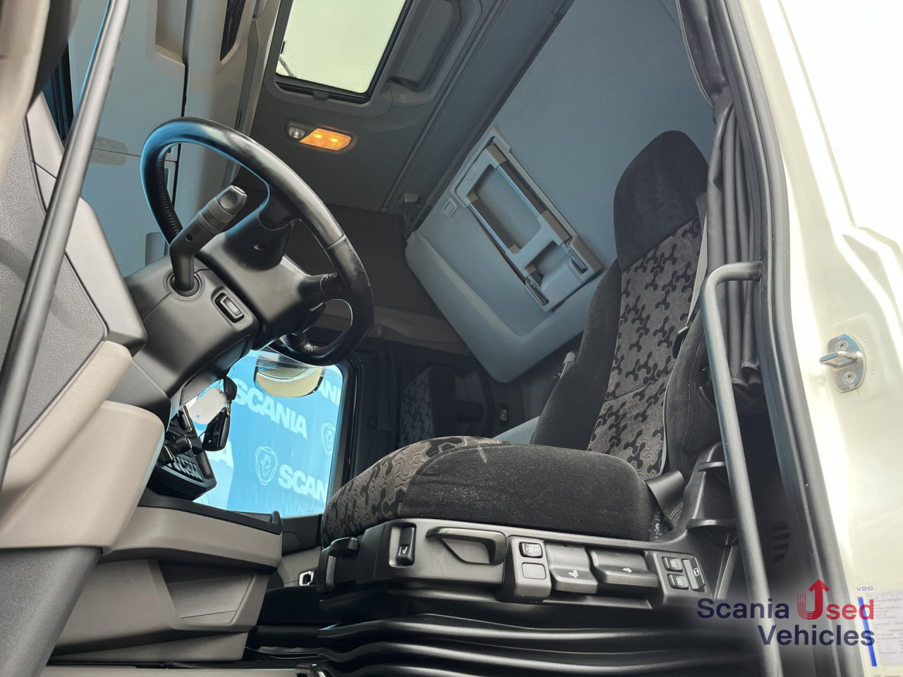 SCANIA R 450 A4x2LB RETARDER DIFF-L P-AIRCO FULL AIR - Xe đầu kéo: hình 2 SCANIA R 450 A4x2LB RETARDER DIFF-L P-AIRCO FULL AIR - Xe đầu kéo: hình 2