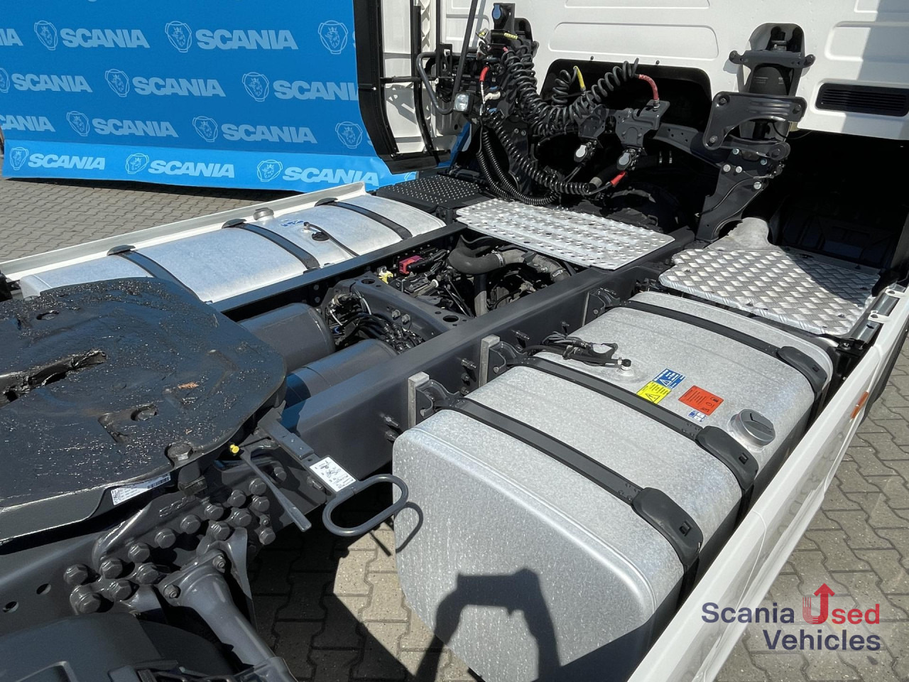 SCANIA R 450 A4x2NA DIFF-L RETARDER ACC 2X TANK - Xe đầu kéo: hình 2 SCANIA R 450 A4x2NA DIFF-L RETARDER ACC 2X TANK - Xe đầu kéo: hình 2