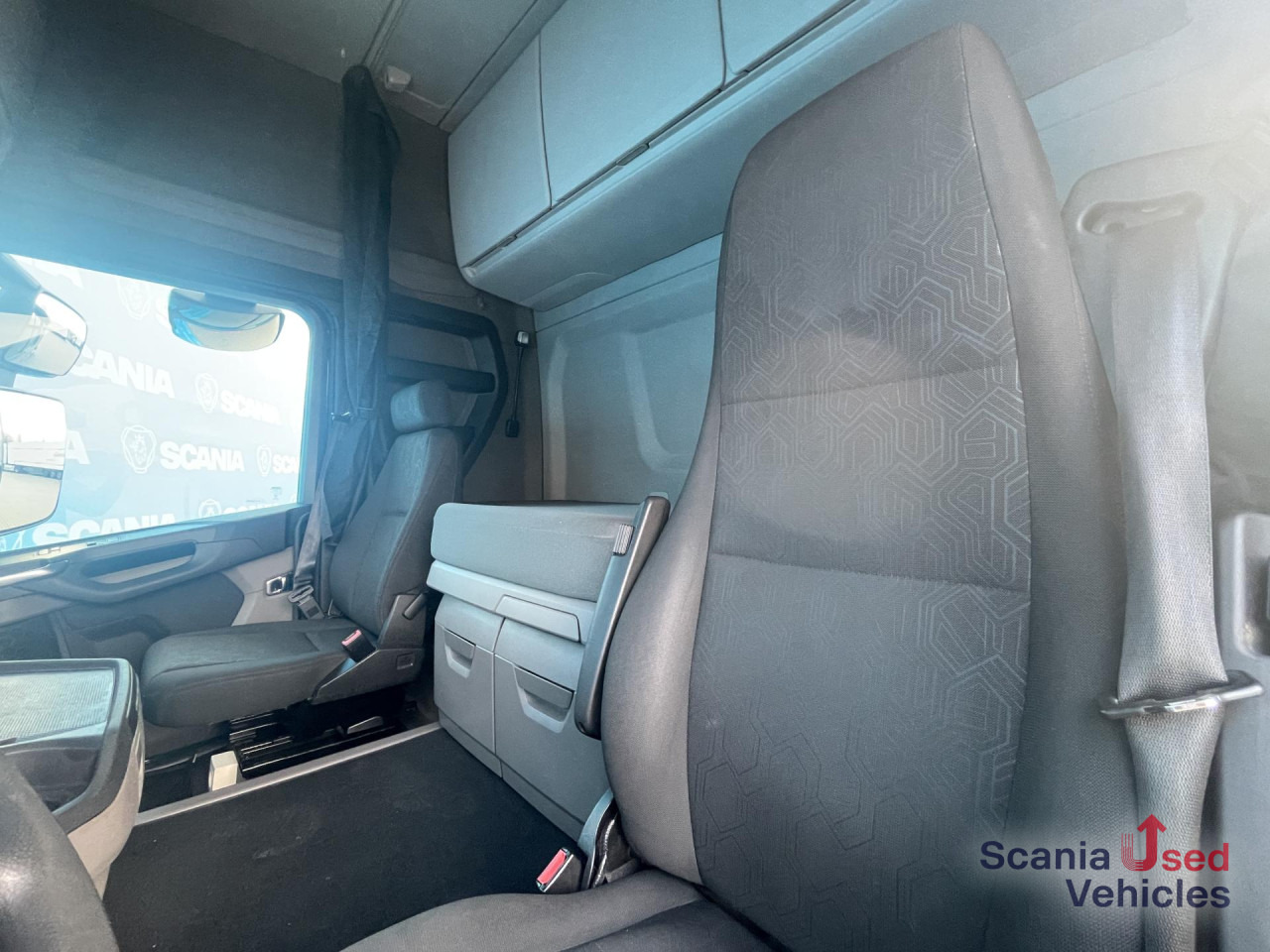 SCANIA R 450 A4x2NA DIFF-L RETARDER ADR-FL PARK AIRCO - Xe đầu kéo: hình 5 SCANIA R 450 A4x2NA DIFF-L RETARDER ADR-FL PARK AIRCO - Xe đầu kéo: hình 5