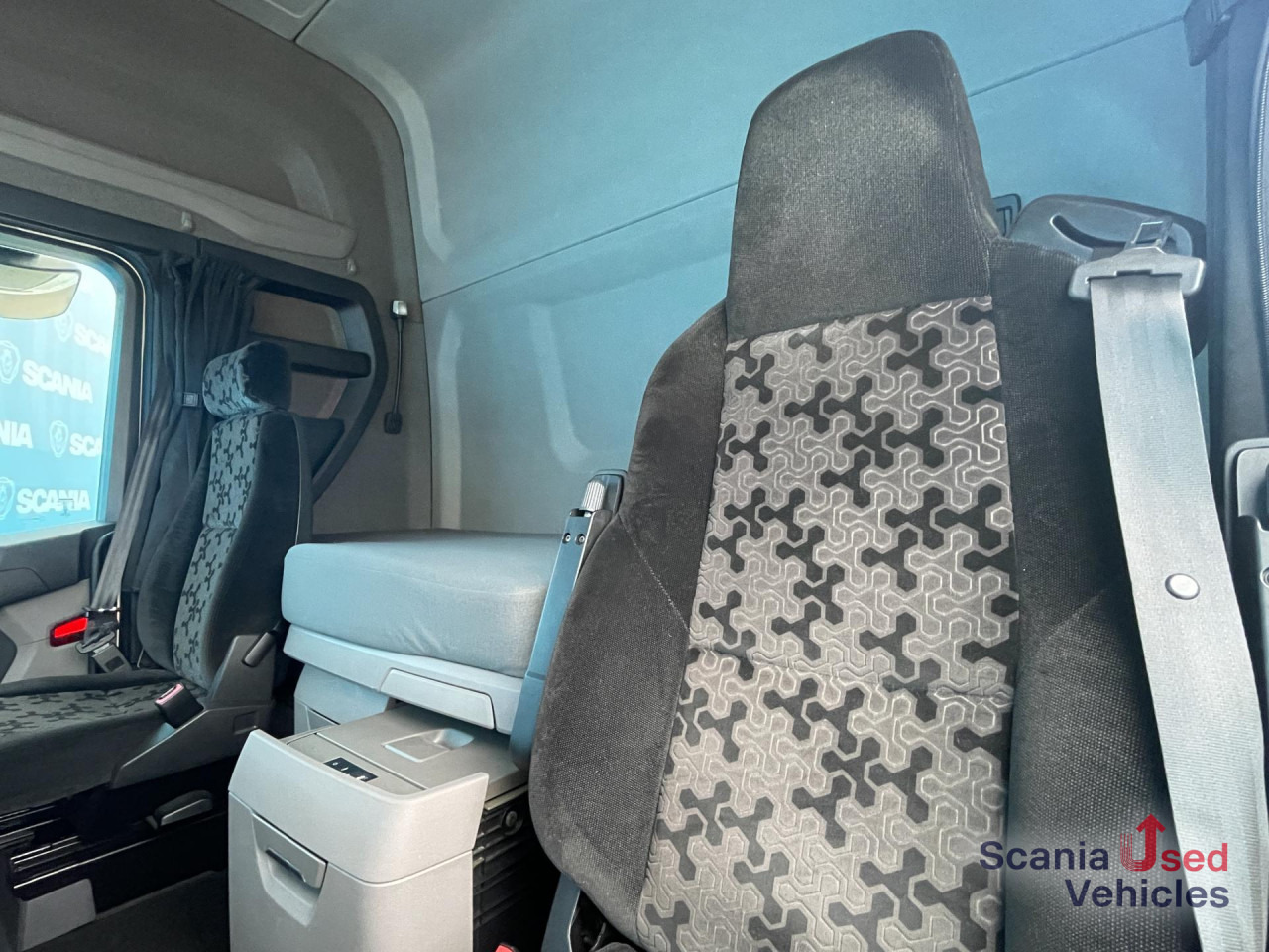 SCANIA S 450 A4x2NA RETARDER DIFF LOCK PARK AIRCO - Xe đầu kéo: hình 5 SCANIA S 450 A4x2NA RETARDER DIFF LOCK PARK AIRCO - Xe đầu kéo: hình 5