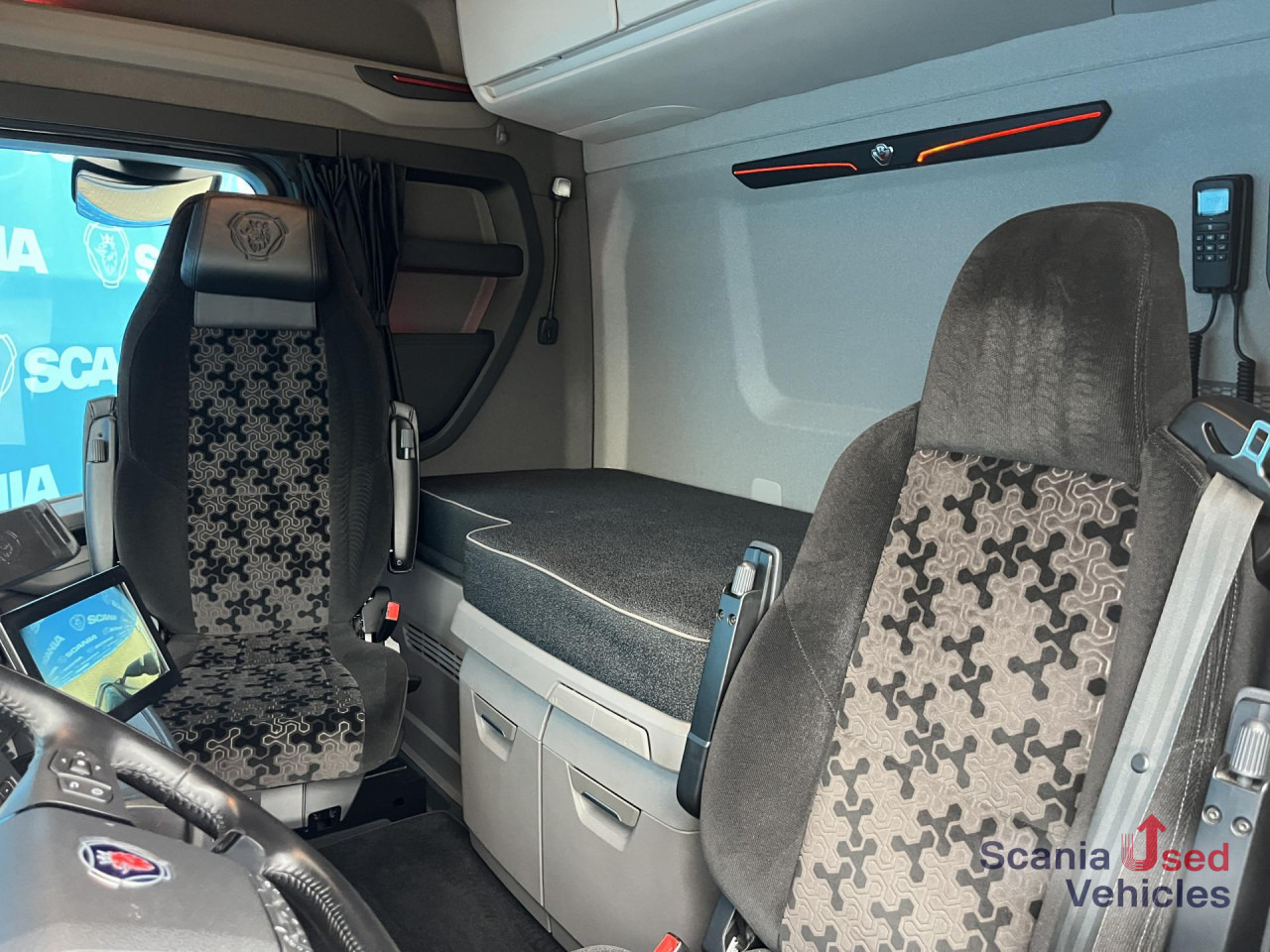 SCANIA S 590 A4x2NB V8 RETARDER DIFF-L FULL AIR 8T P-AIRC - Xe đầu kéo: hình 3 SCANIA S 590 A4x2NB V8 RETARDER DIFF-L FULL AIR 8T P-AIRC - Xe đầu kéo: hình 3