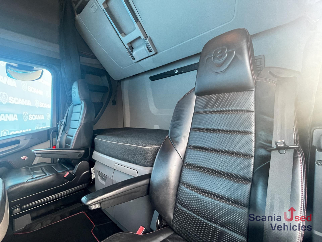 SCANIA S 660 A6x2/4NB V8 RETARDER FULL AIR 8T DIFF-L LED - Xe đầu kéo: hình 3 SCANIA S 660 A6x2/4NB V8 RETARDER FULL AIR 8T DIFF-L LED - Xe đầu kéo: hình 3