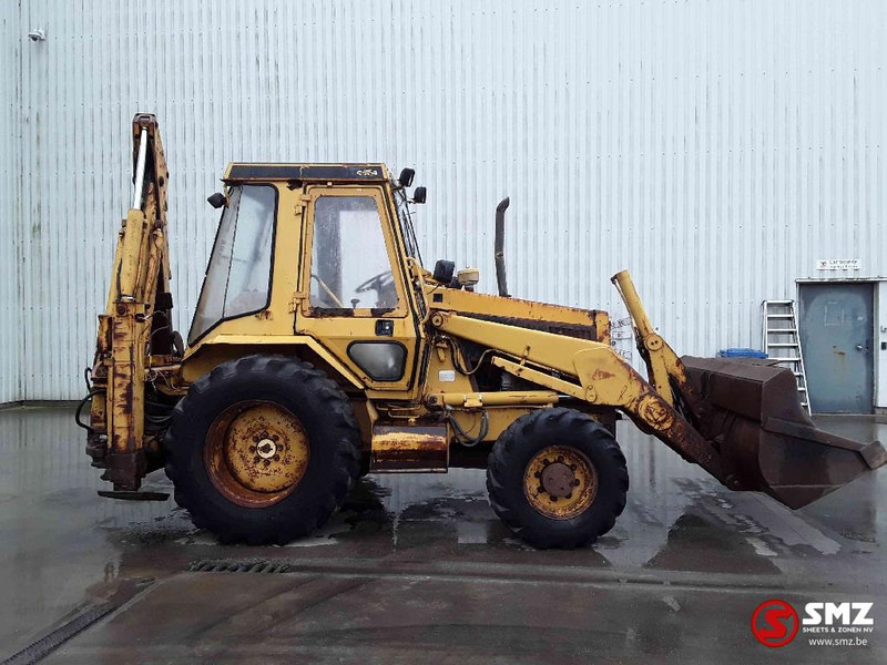 Caterpillar 428 - Máy xúc trước múc sau: hình 4 Caterpillar 428 - Máy xúc trước múc sau: hình 4