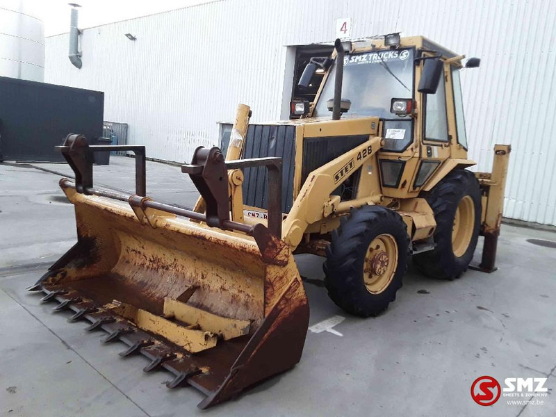 Caterpillar 428 - Máy xúc trước múc sau: hình 3 Caterpillar 428 - Máy xúc trước múc sau: hình 3