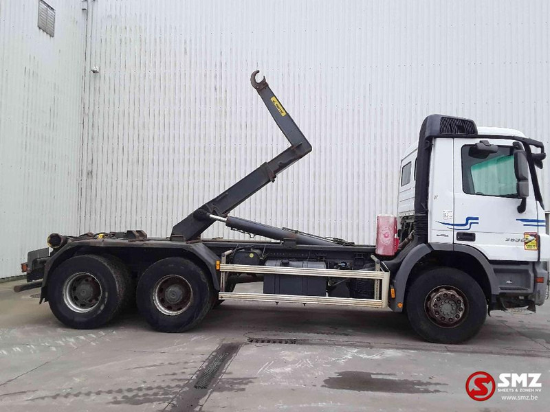 Mercedes-Benz Actros 2636 6x4 manual - Xe chở container/ Xe tải hoán đổi thân: hình 4 Mercedes-Benz Actros 2636 6x4 manual - Xe chở container/ Xe tải hoán đổi thân: hình 4