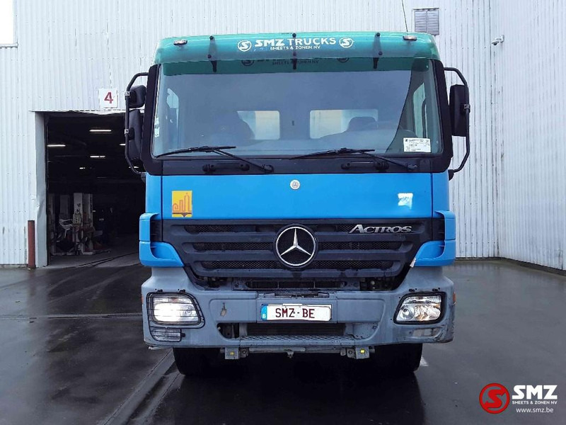 Mercedes-Benz Actros 3236 8x4 EPS - Xe trộn bê tông: hình 2 Mercedes-Benz Actros 3236 8x4 EPS - Xe trộn bê tông: hình 2
