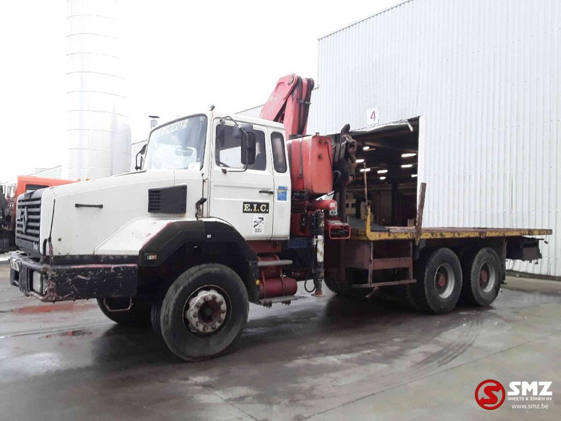 Renault CBH 280 fassi - Xe tải thùng lửng/ Phẳng, Xe cẩu tự hành: hình 5 Renault CBH 280 fassi - Xe tải thùng lửng/ Phẳng, Xe cẩu tự hành: hình 5