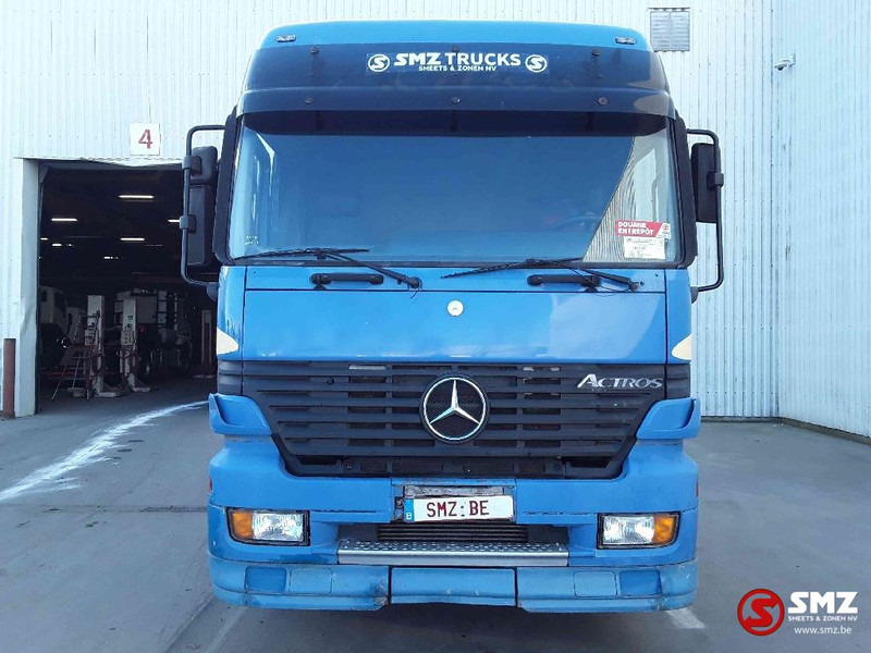 Mercedes-Benz Actros 1843 manual gear - Xe đầu kéo: hình 2 Mercedes-Benz Actros 1843 manual gear - Xe đầu kéo: hình 2