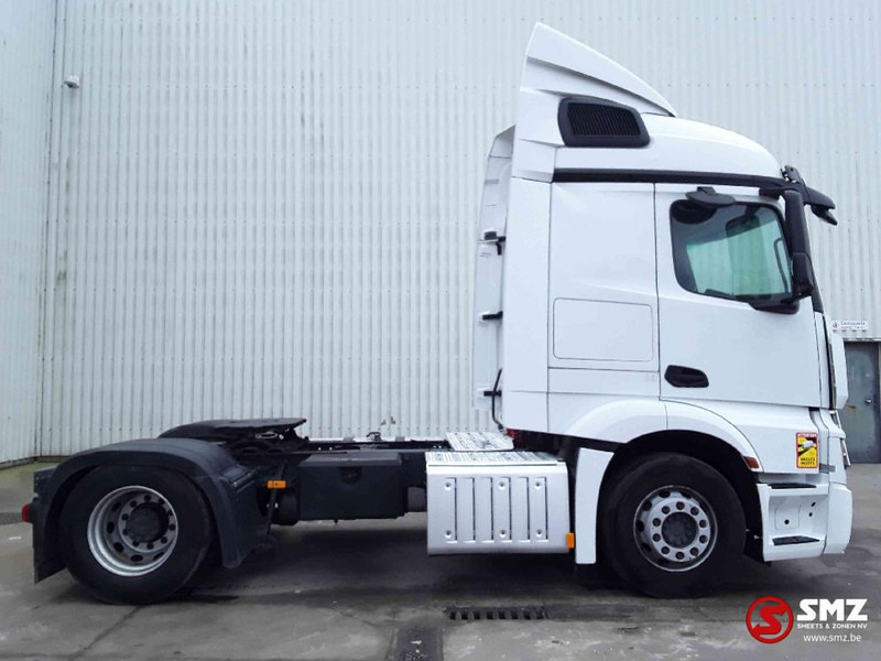 Mercedes-Benz Actros 1845 StreamSpace 2m30 705 'km - Xe đầu kéo: hình 4 Mercedes-Benz Actros 1845 StreamSpace 2m30 705 'km - Xe đầu kéo: hình 4