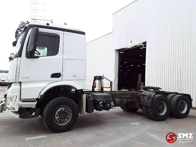 Mercedes-Benz Arocs 3351 lames steel - Xe đầu kéo: hình 5 Mercedes-Benz Arocs 3351 lames steel - Xe đầu kéo: hình 5