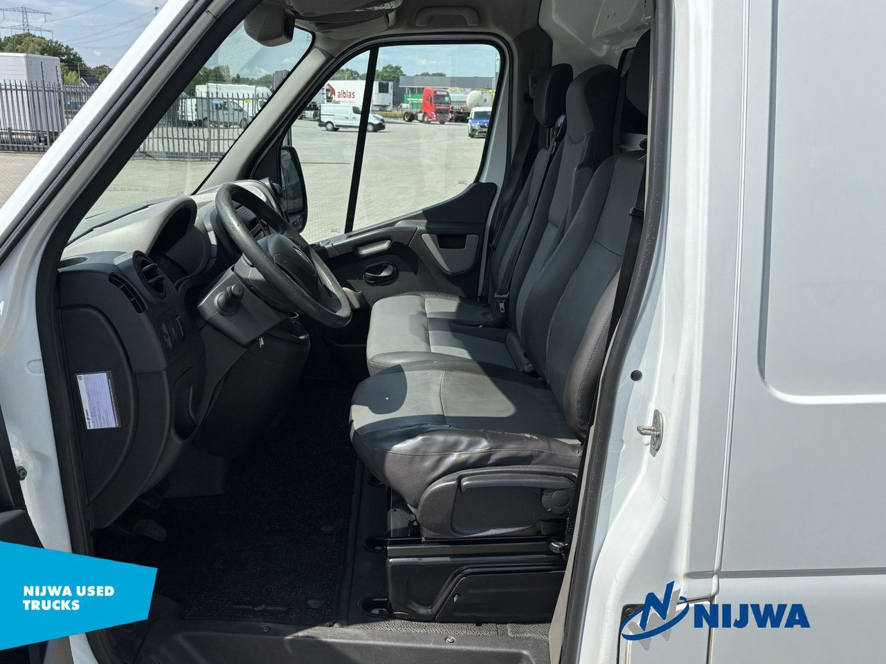 Xe van chở hàng Renault Master T35 125 L2H2 Opstap + Airco Kasten: hình 6
