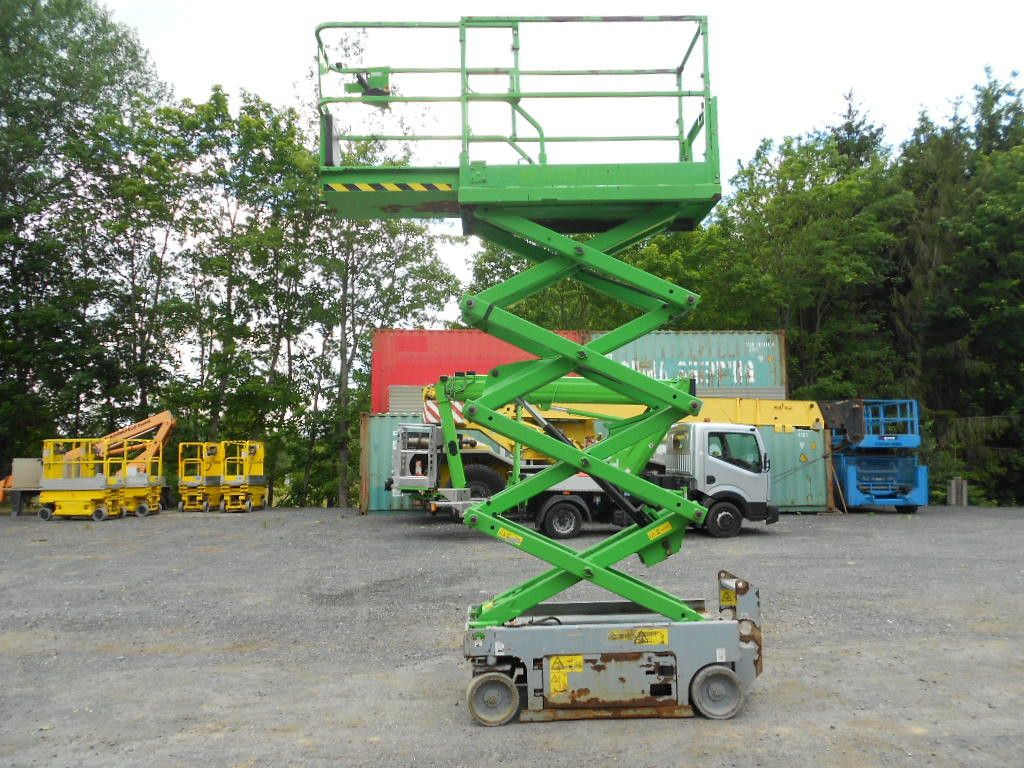 Genie GS 1932, Scherenarbeitsbühne Genie 8 m - Nền bục trên không gắn trên xe tải: hình 5 Genie GS 1932, Scherenarbeitsbühne Genie 8 m - Nền bục trên không gắn trên xe tải: hình 5