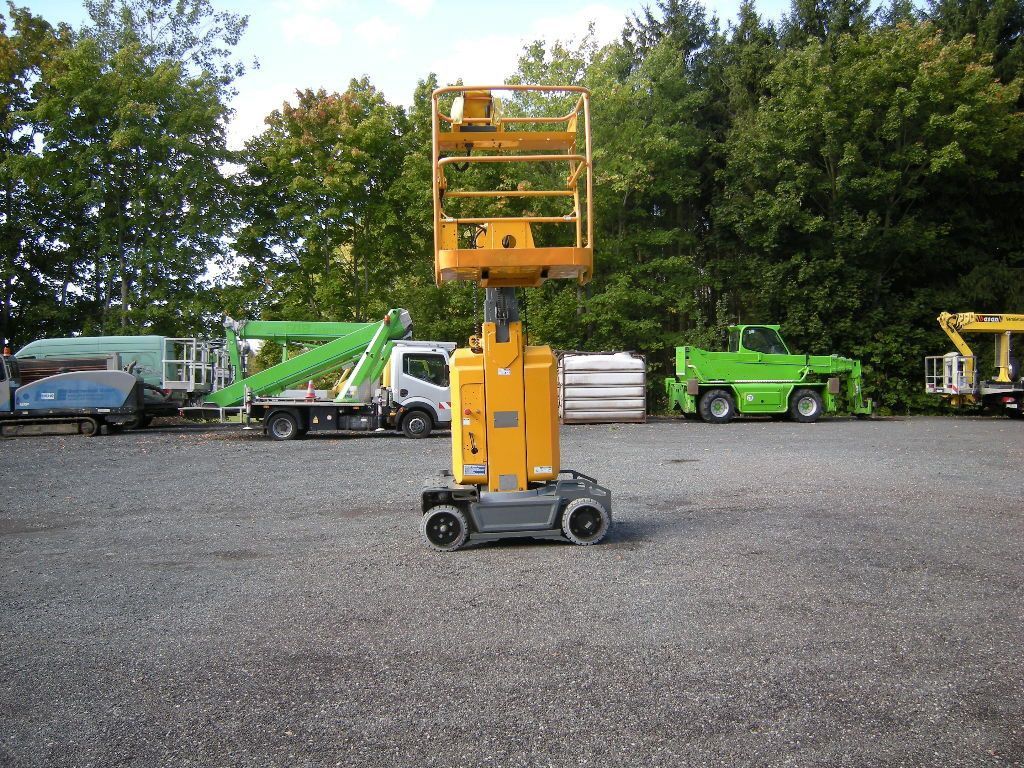 Haulotte Arbeitsbühne Haulotte Star 10, AH 10 m - Nền bục trên không gắn trên xe tải: hình 4 Haulotte Arbeitsbühne Haulotte Star 10, AH 10 m - Nền bục trên không gắn trên xe tải: hình 4