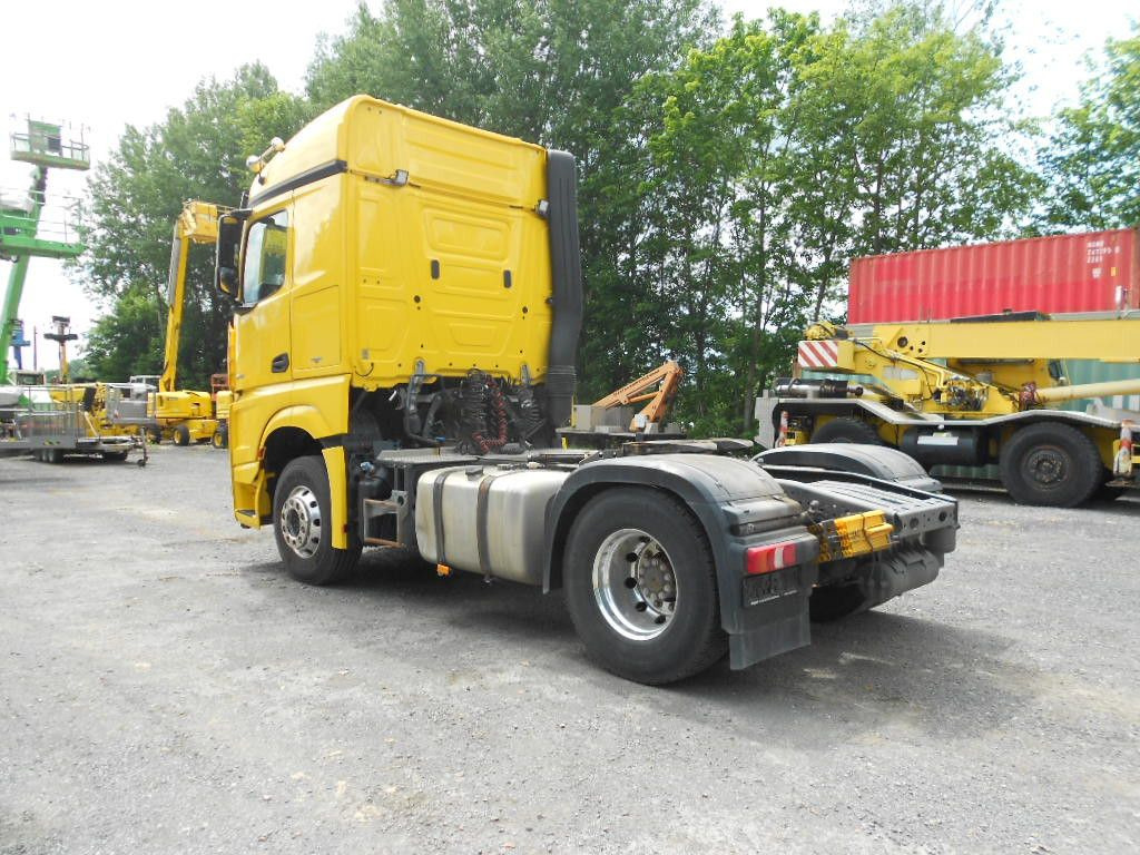 Mercedes-Benz AROCS 1845 - Xe đầu kéo: hình 3 Mercedes-Benz AROCS 1845 - Xe đầu kéo: hình 3